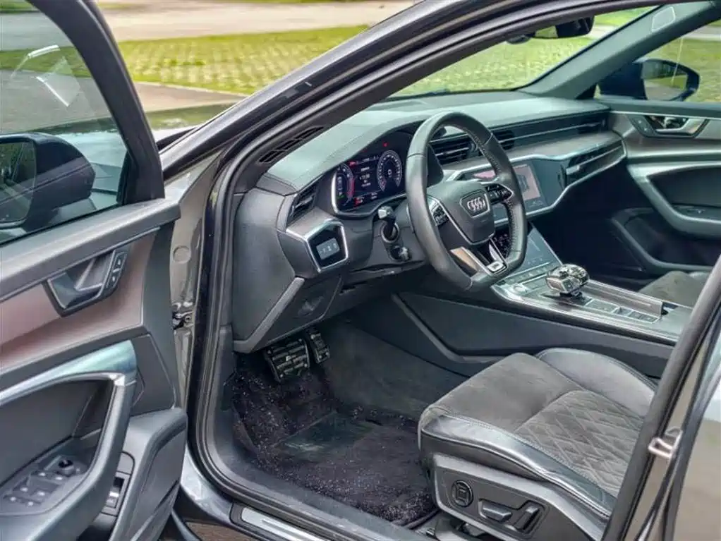 Audi A6L 2019 55 TFSI quattro Exclusive Dynamic фото 4