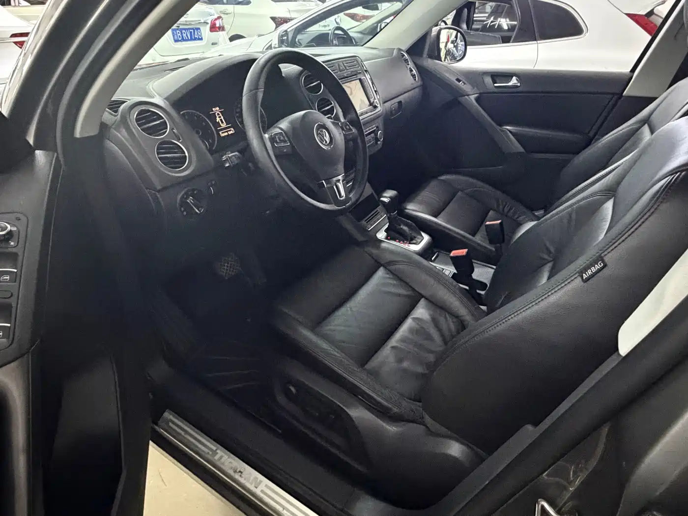Volkswagen Tiguan 2010 2.0TSI Automatic AWD Flagship фото 5