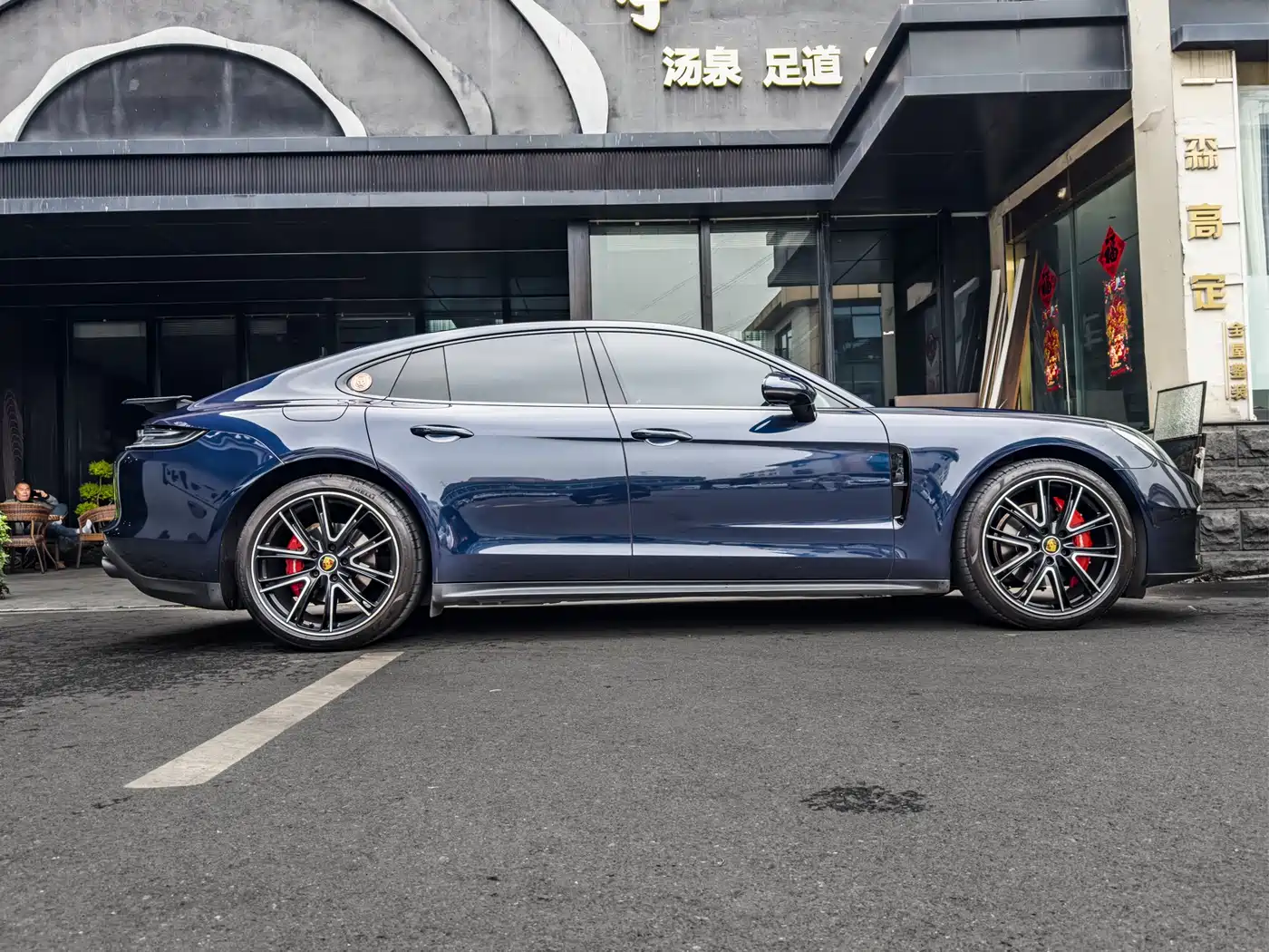 Porsche Panamera 2023 Panamera 2.9T Platinum Edition фото 3