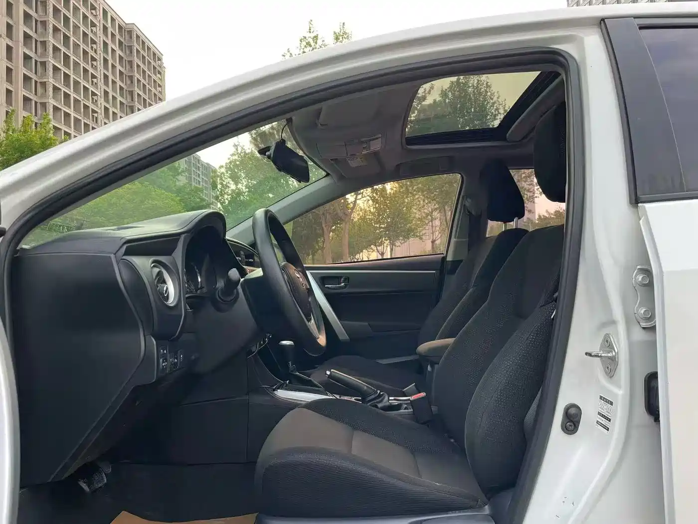 Toyota Levin 2017 Facelift 185T CVT Elite (China V) фото 7