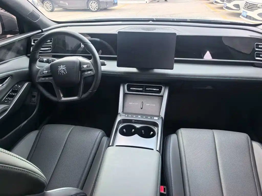 Фото 7 - BYD Qin L