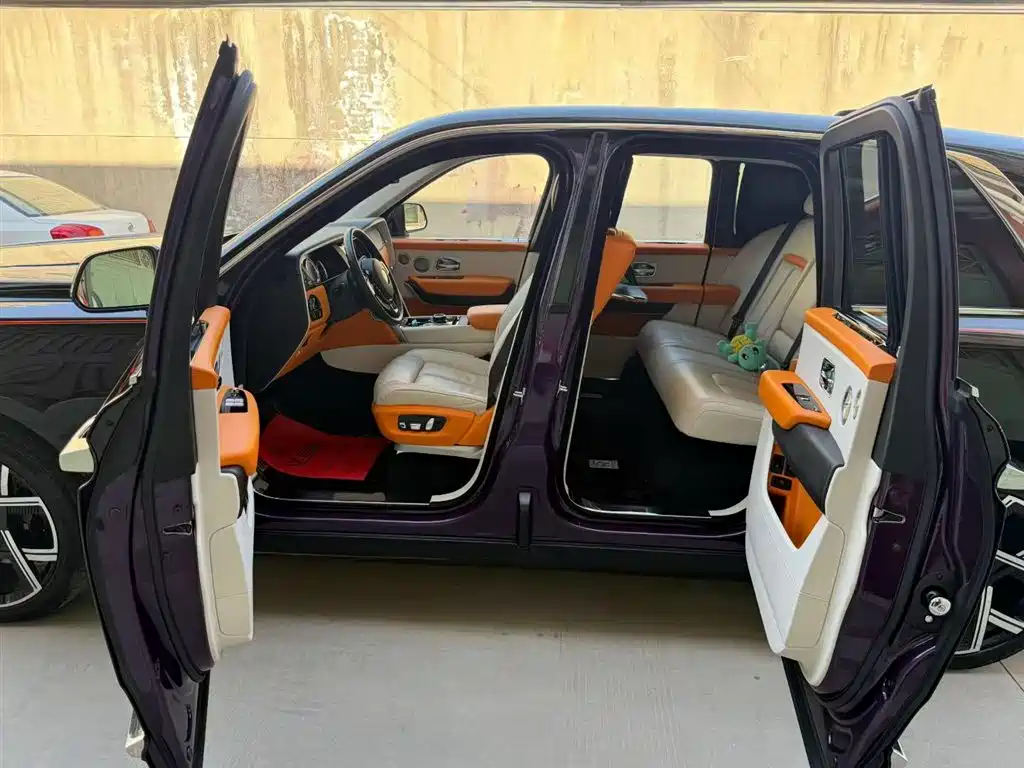 Rolls-Royce Cullinan 2018 5-Seater Version фото 7