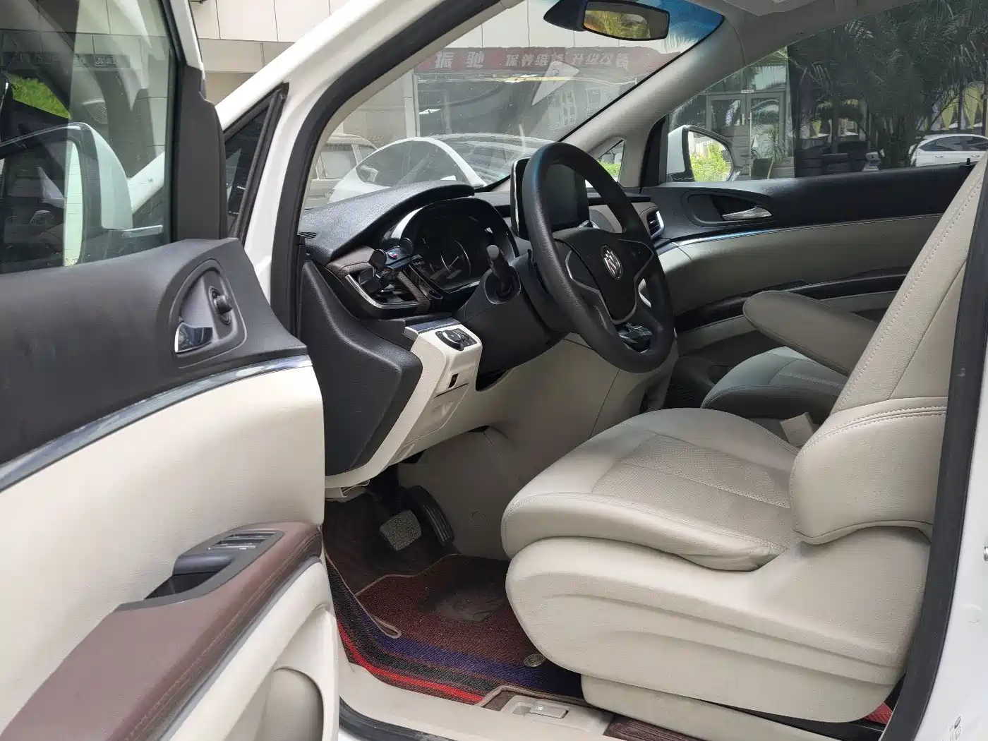 Buick GL8 2021 Land Business Class 652T Comfort фото 9