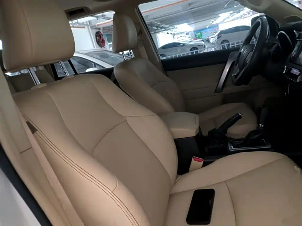Toyota Prado 2015 2.7L Automatic Luxury фото 25