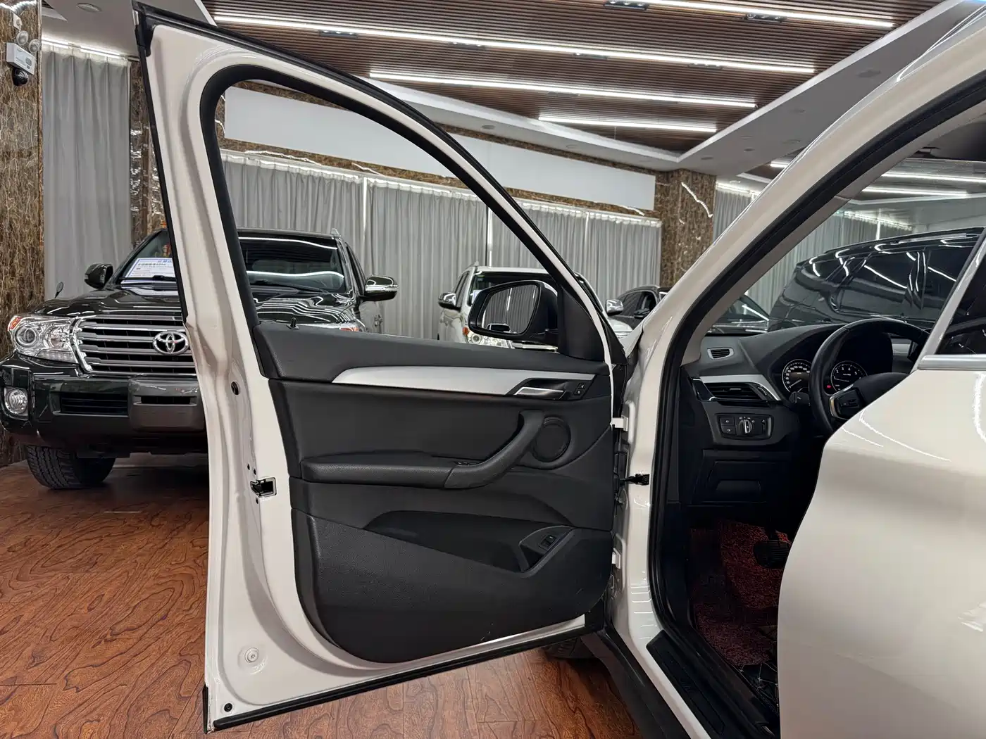 BMW X1 2019 sDrive20Li Leading Model фото 10