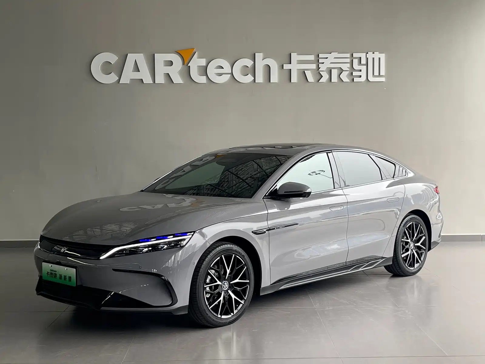 Photo 1 - BYD Han