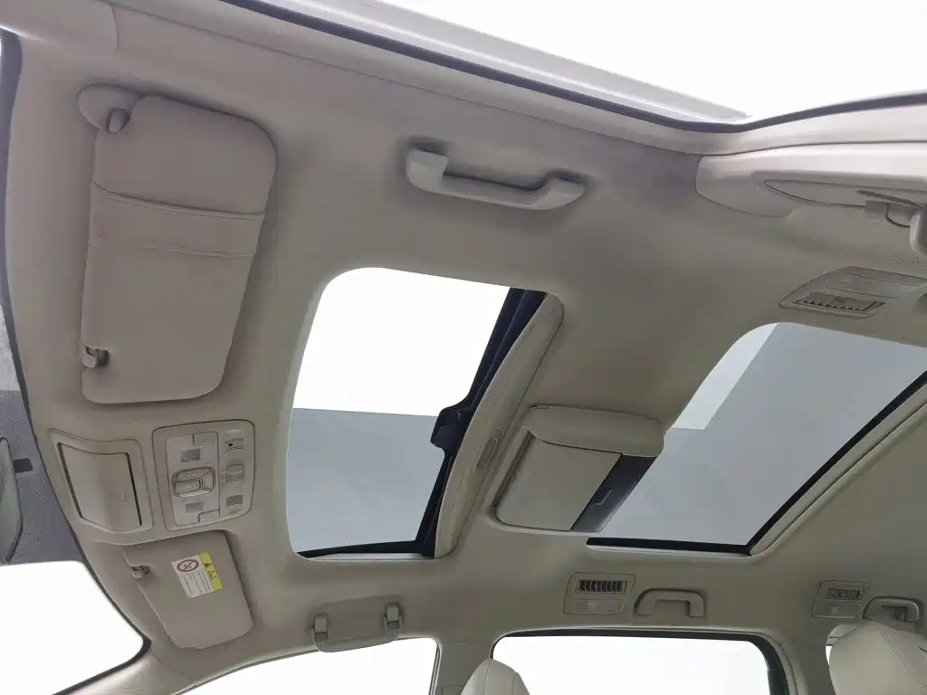 Toyota Previa 2011 2006 2.4L 7-seater Standard