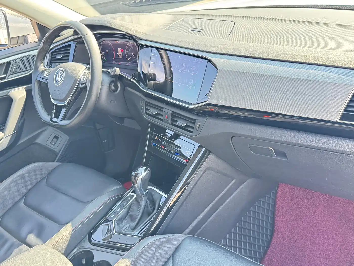 Volkswagen Tayron 2022 330TSI 2WD Luxury Smart Connect Plus фото 4