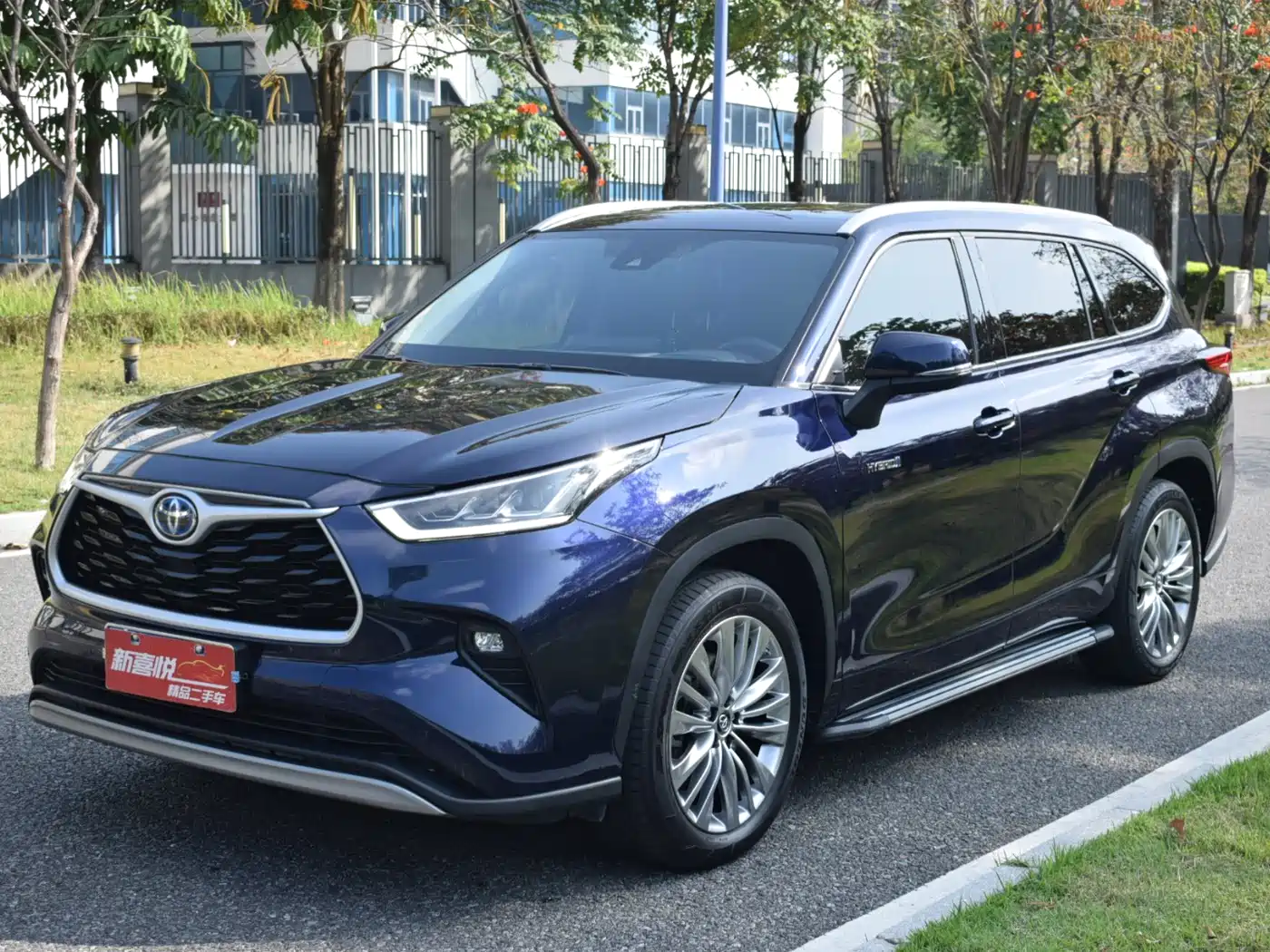 TOYOTA HIGHLANDER
