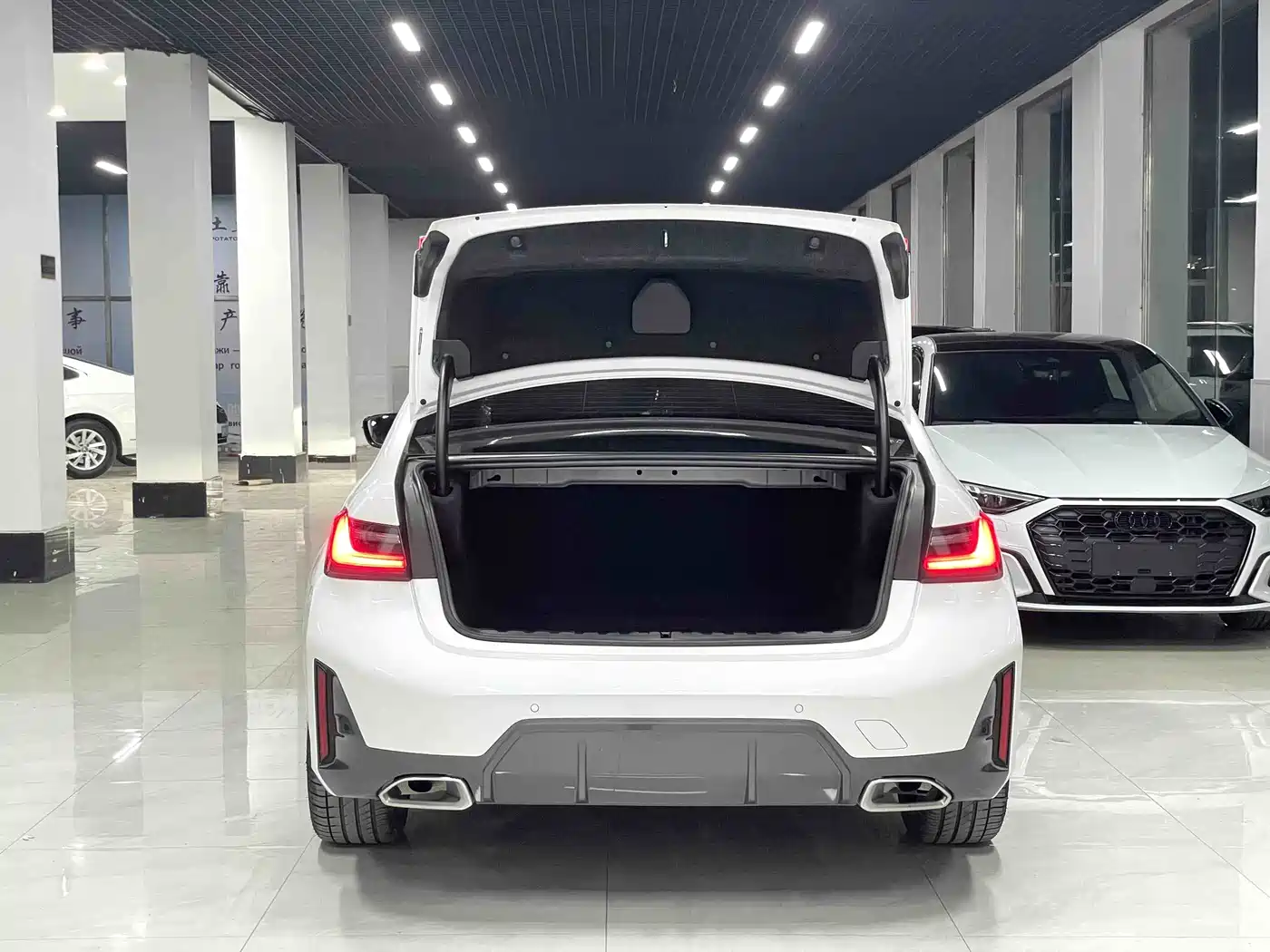 BMW 3 Series 2023 320Li M Sport Package фото 15