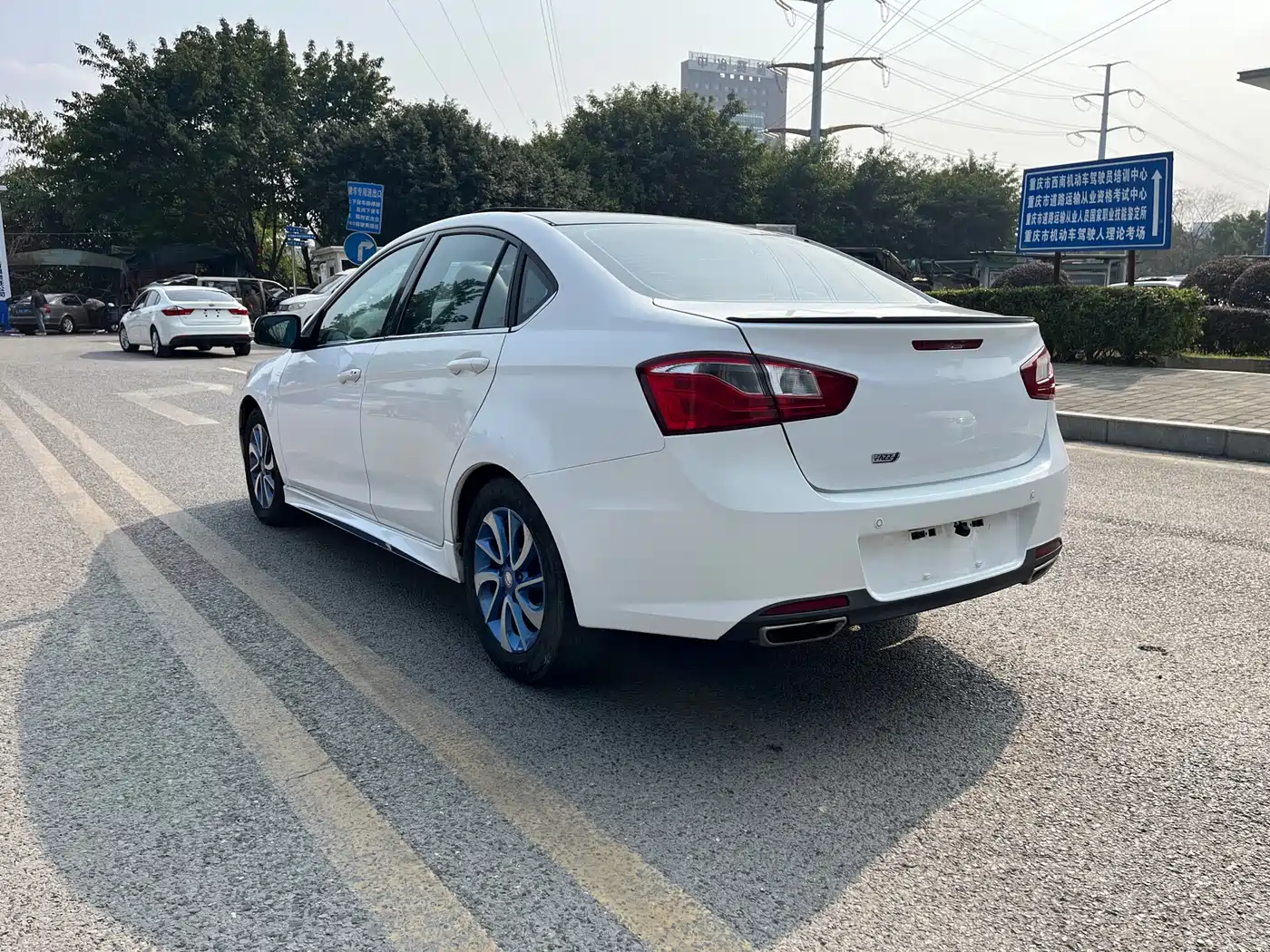 Soueast V5 Lingzhi 2015 2015 1.5L Manual Jazz Edition