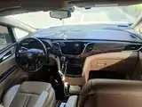 Фото 12 - Buick GL8
