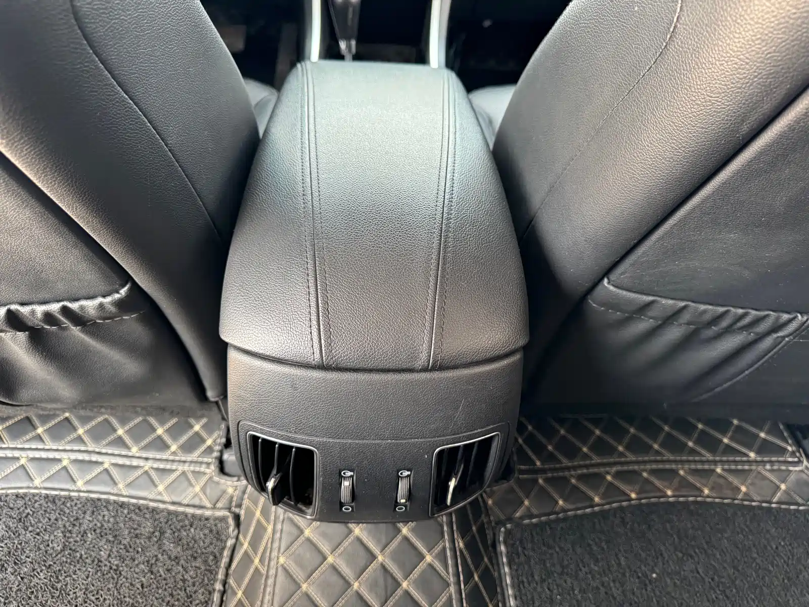 Photo 14 - Hyundai Sonata