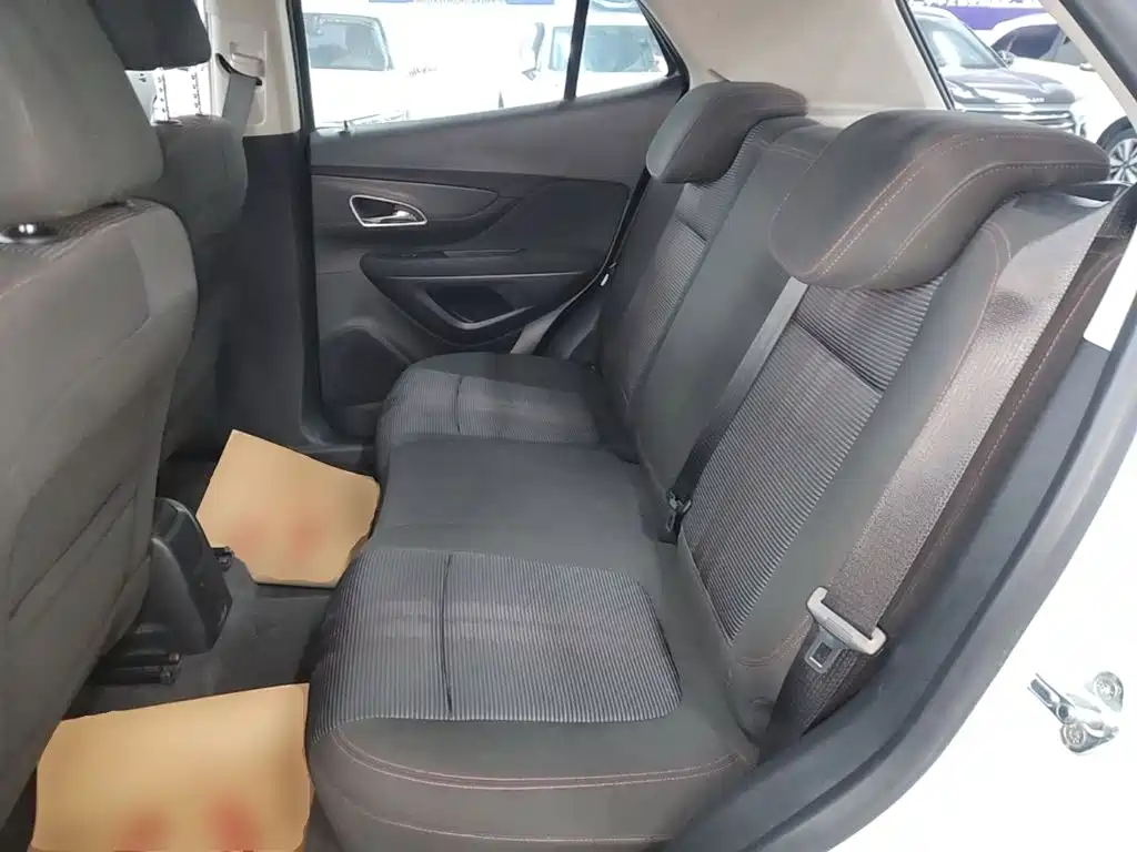 Фото 17 - Buick Encore