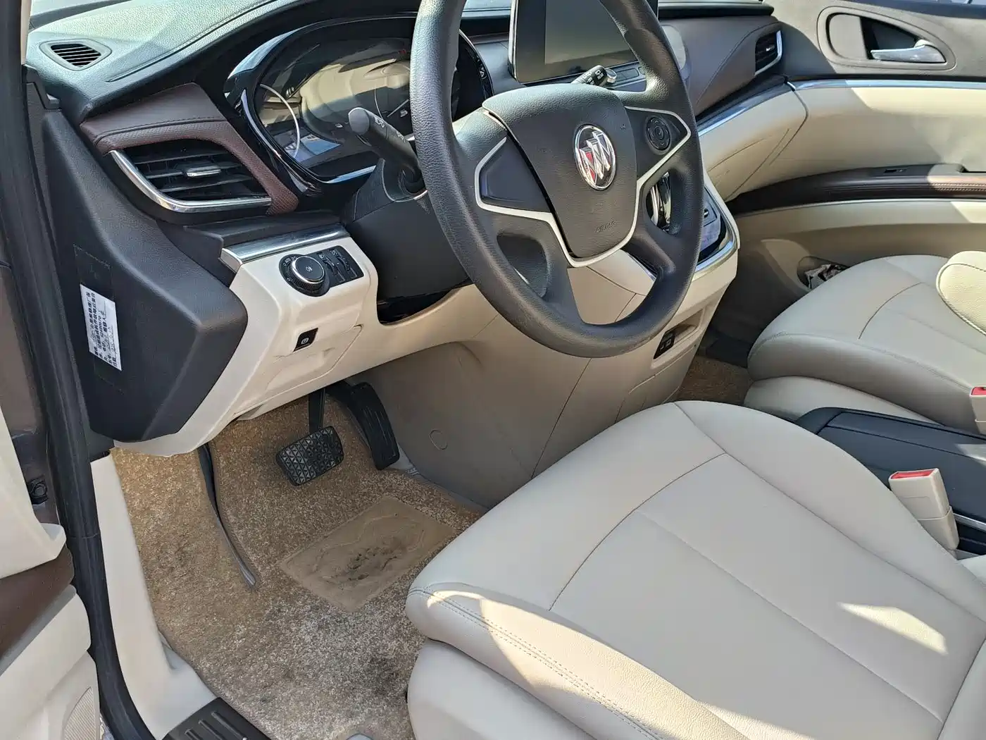 Buick GL8 2021 Land Business Class 652T Comfort фото 4