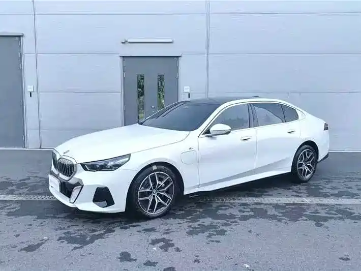 BMW i5 2026 2024 eDrive 35L Premium Model M Sport Package