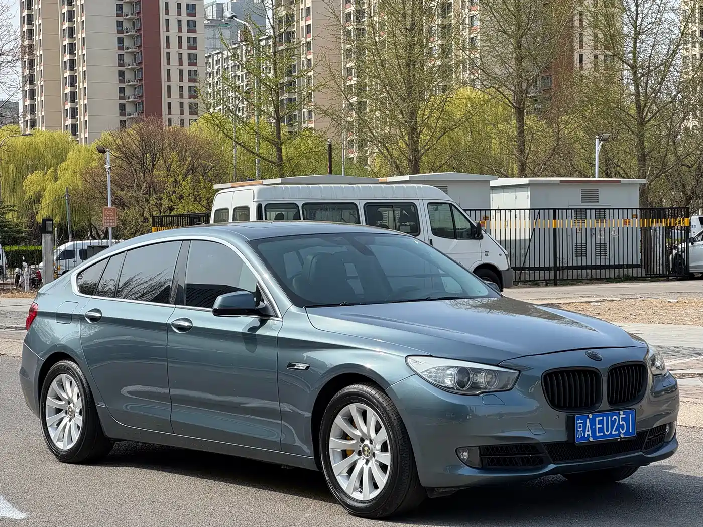 BMW 5 Series GT 2011 535i xDrive Luxury Model фото 3