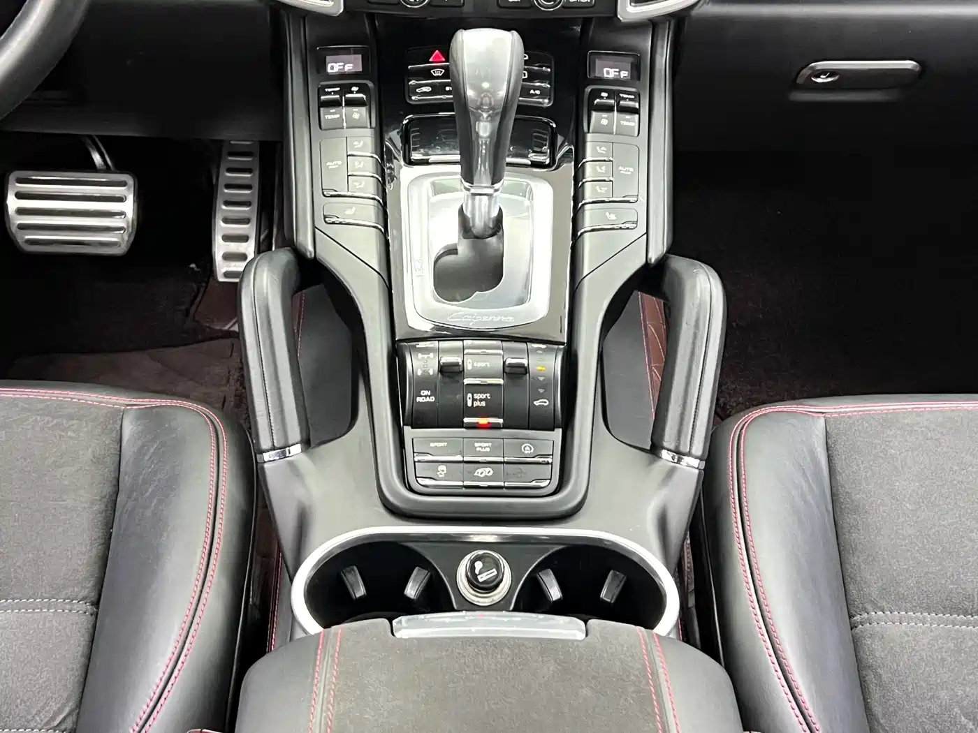 Porsche Cayenne 2015 Cayenne GTS 3.6T фото 26
