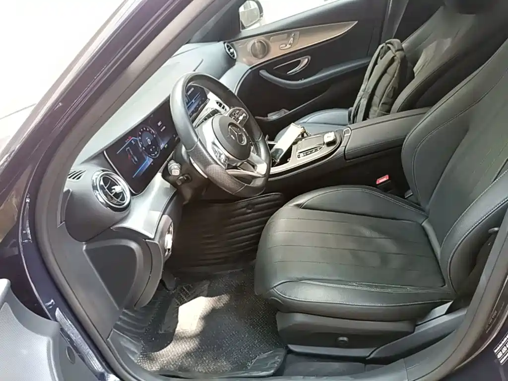 Фото 15 - Mercedes-Benz E-Class (Import)
