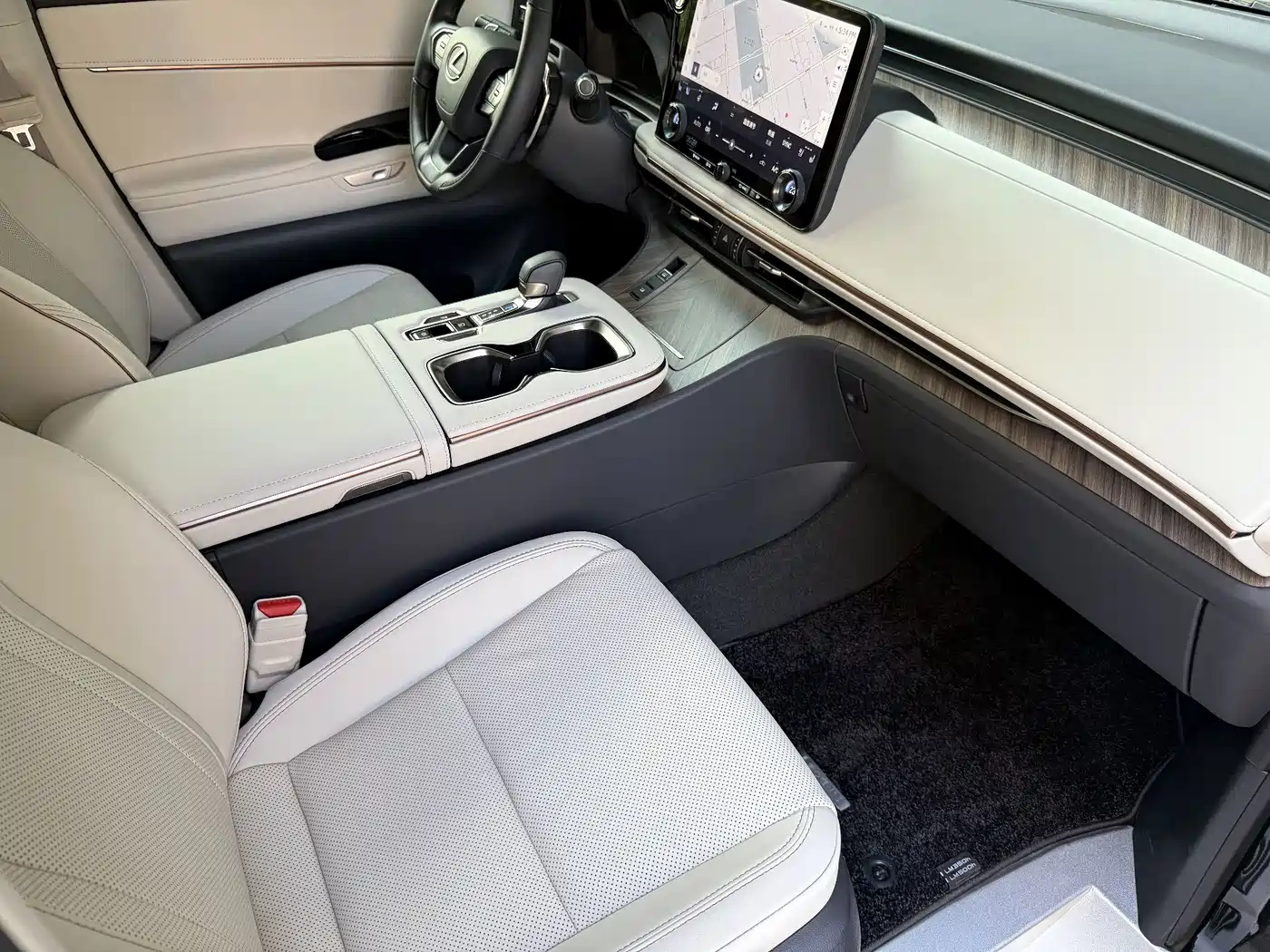 Lexus LM 2025 2025 Model 500h Four-Seater Imperial Edition