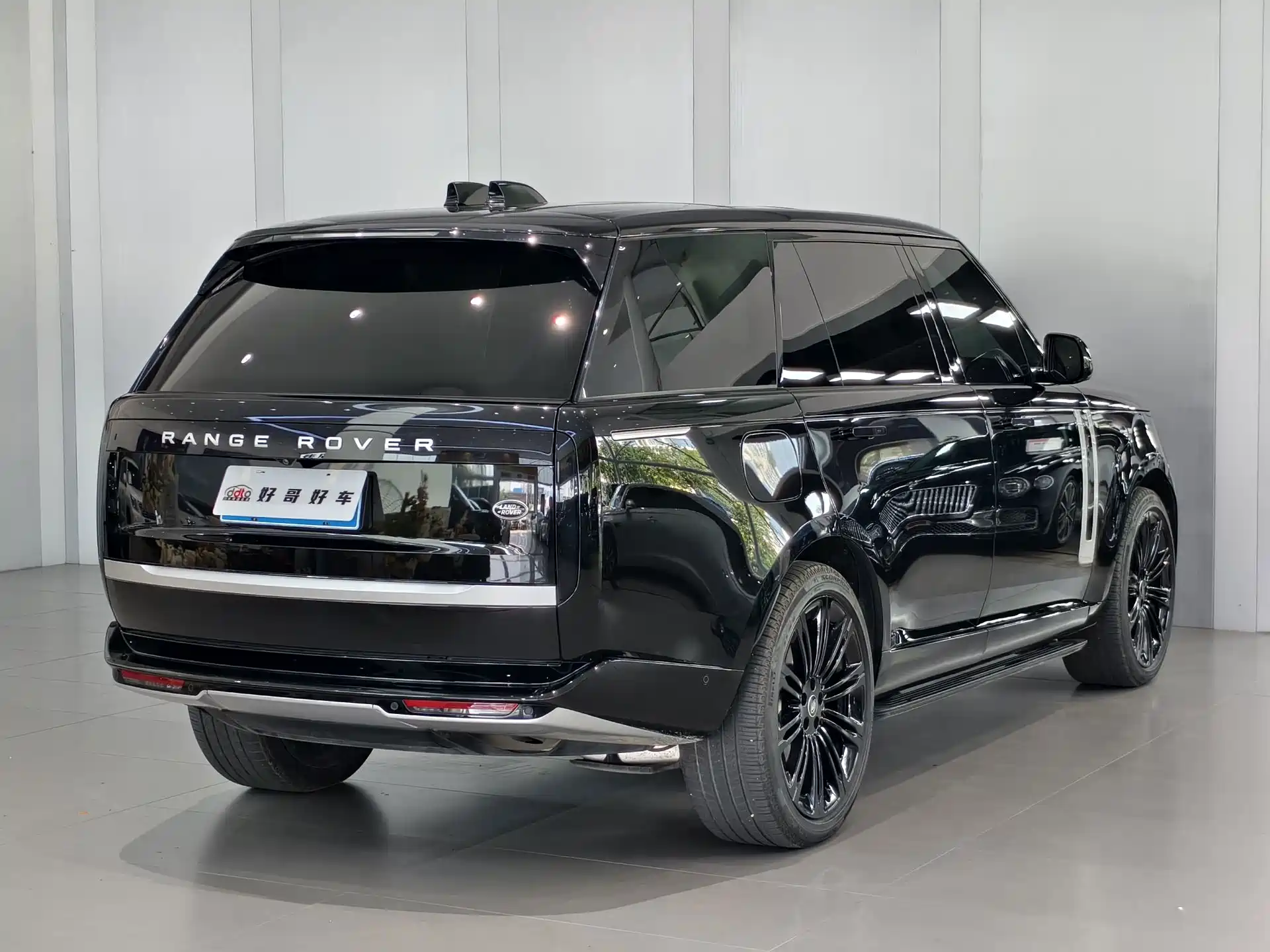 صورة 3 - Land Rover Range Rover