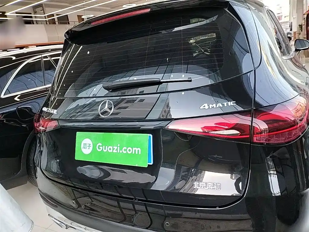 Mercedes-Benz GLC 2023 GLC 260 L 4MATIC Luxury 5-Seater фото 6