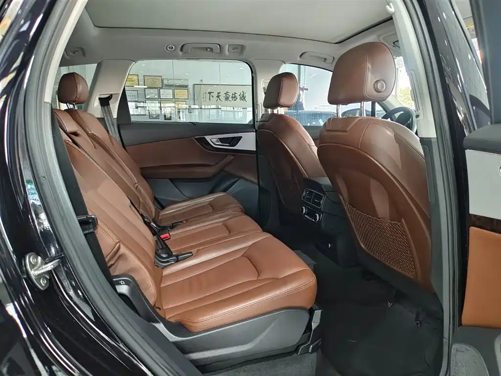 Audi Q7 2018 45 TFSI Technology фото 17