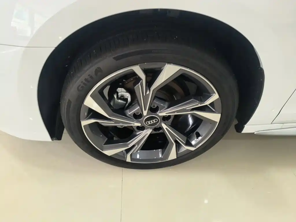 Audi A3 2026 2025 Sportback 35TFSI Flying Premium