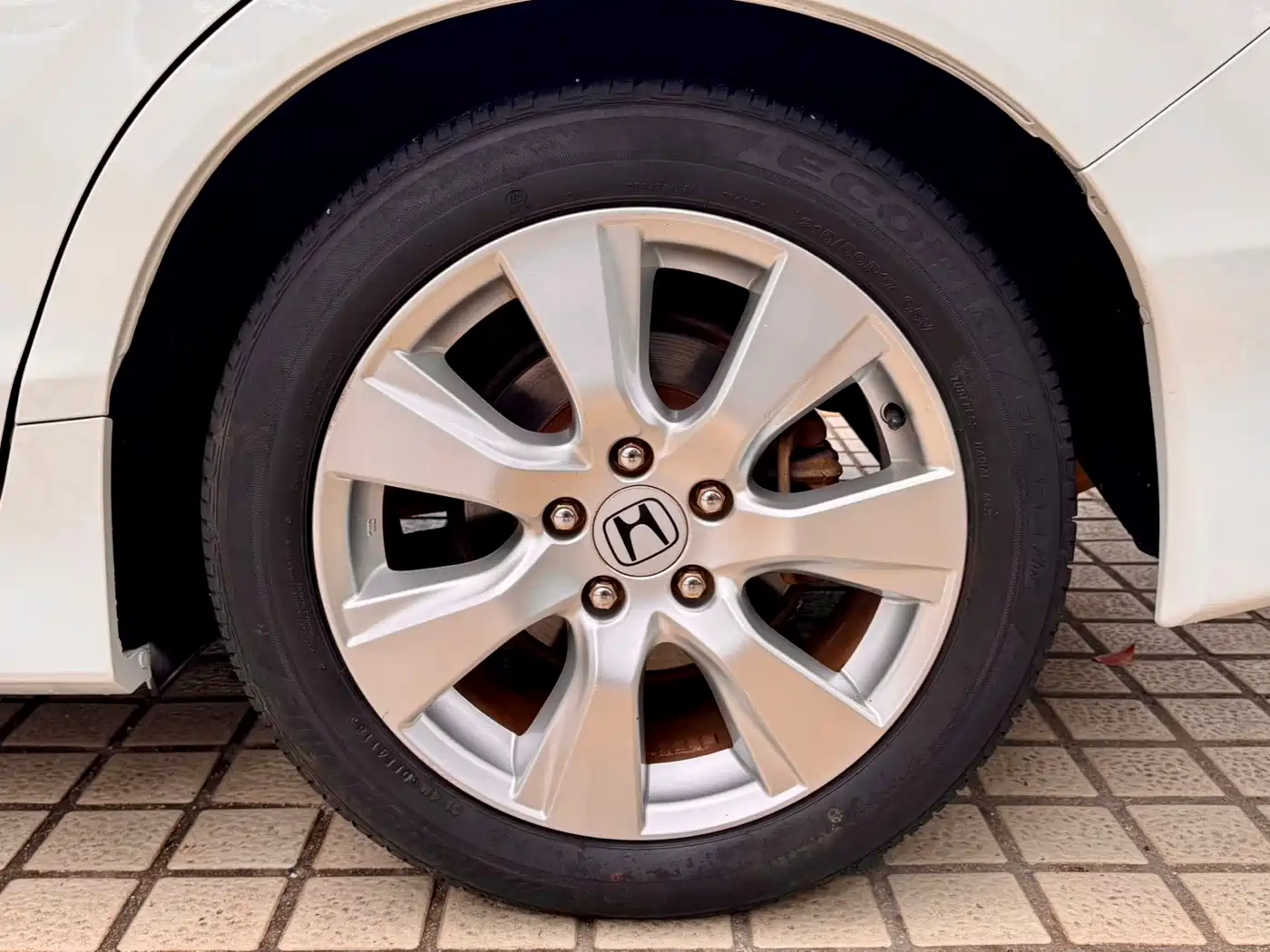 Honda Jade 2014 2013 1.8L Automatic Comfort Edition 5-seater