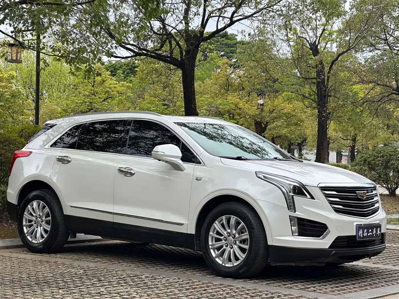 Cadillac XT5 2016 28T AWD Technology Model фото 6