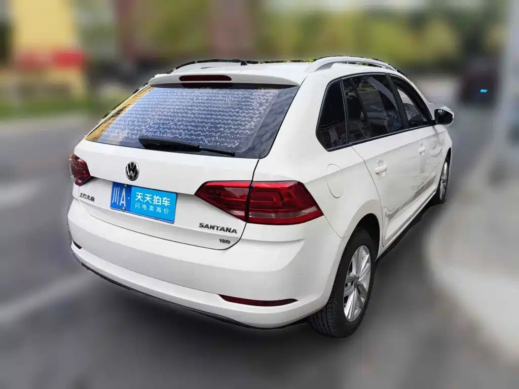Photo 2 - Volkswagen Santana