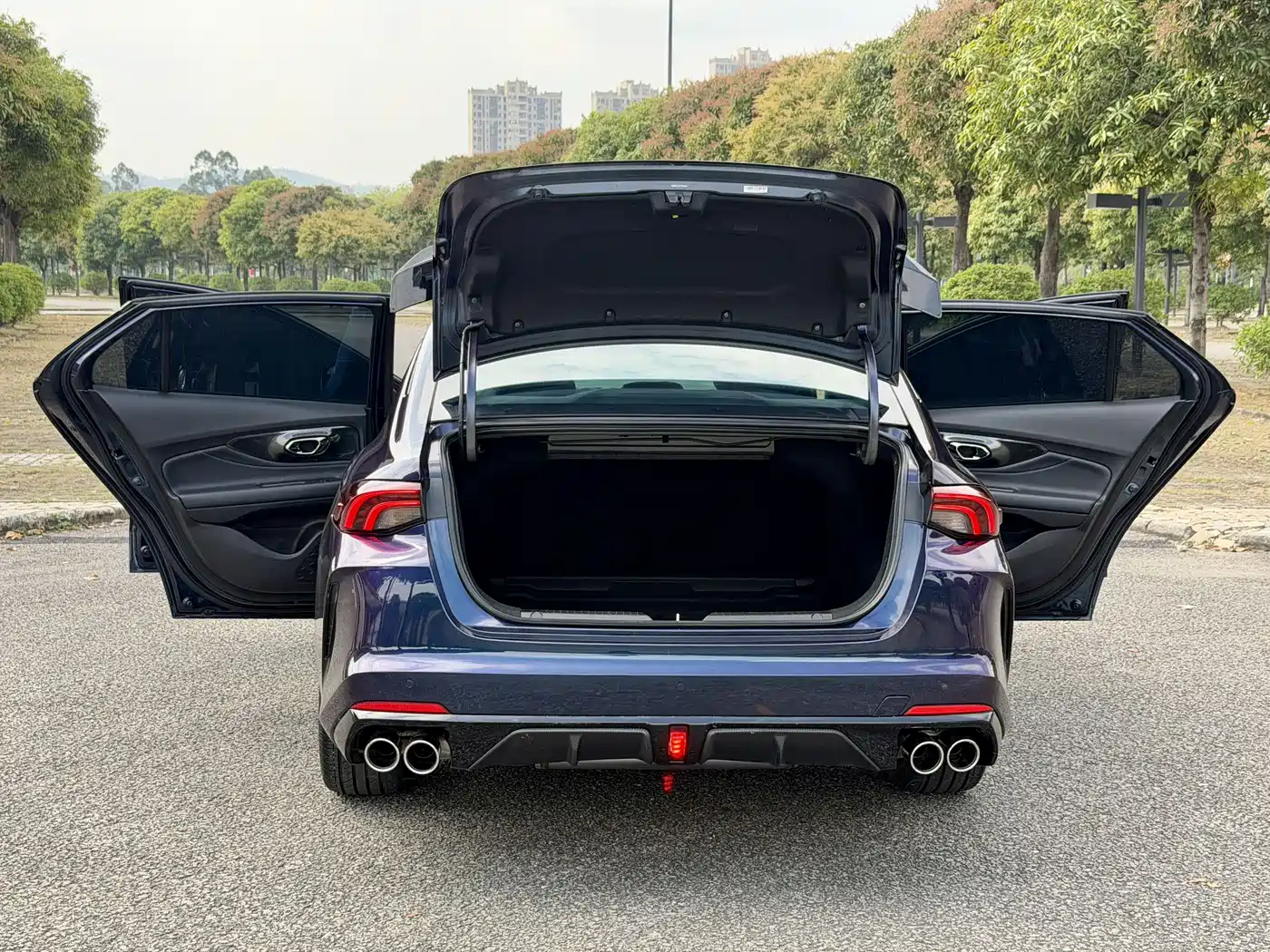 GAC Trumpchi Trumpchi Emkoo 2023 270T DCT J16 Galaxy Fighter Edition фото 32