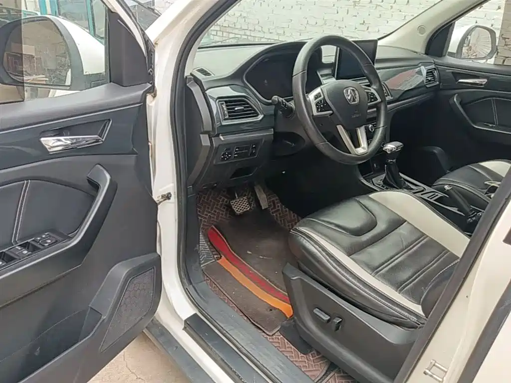 BAIC Weiwang BAW Weiwang M60 2019 2017 1.5T CVT King Edition