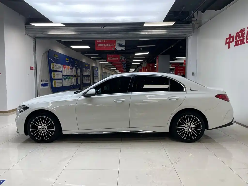 Фото 4 - Mercedes-Benz C-Class