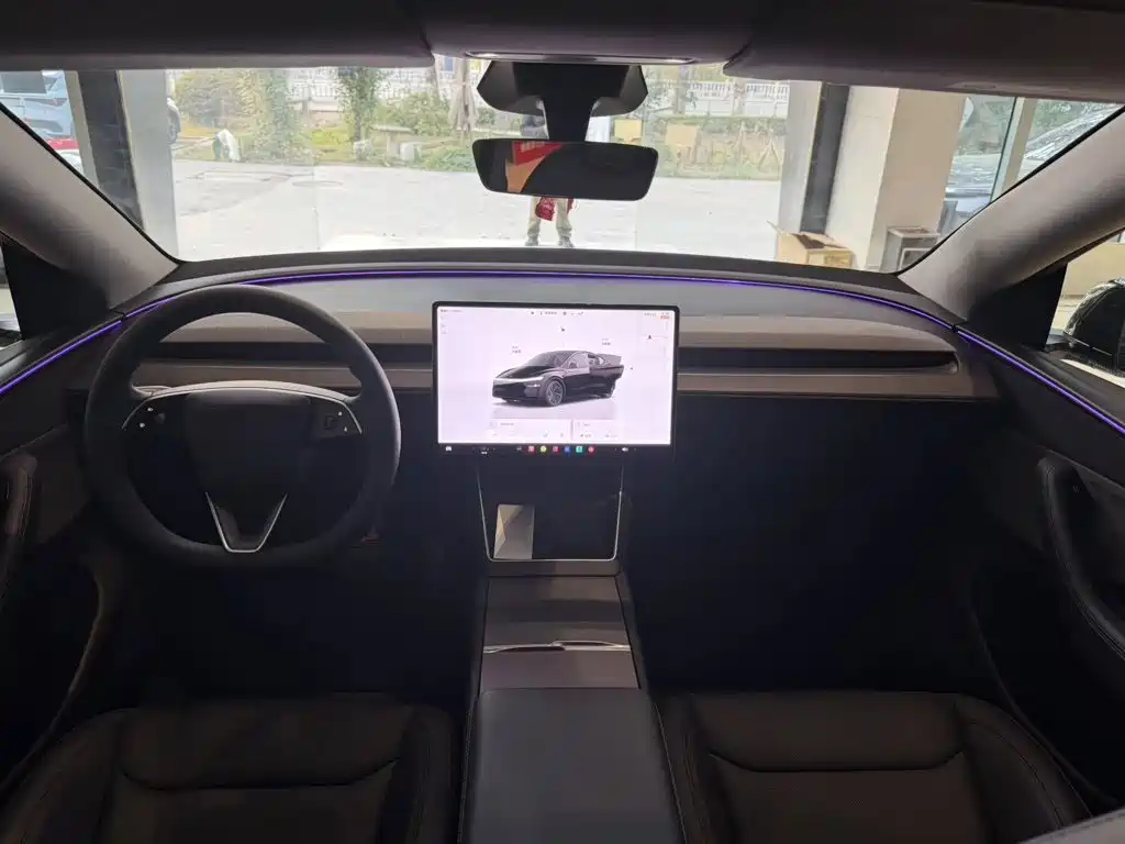 Фото 6 - Tesla Model Y