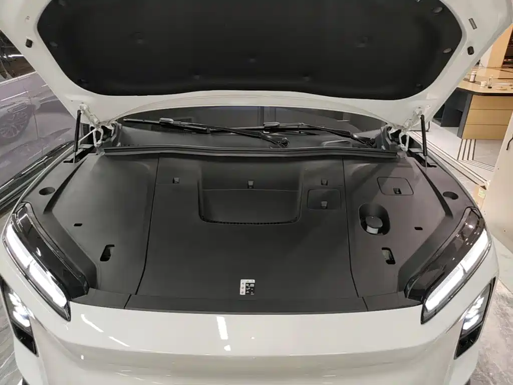 Фото 20 - NIO ES6