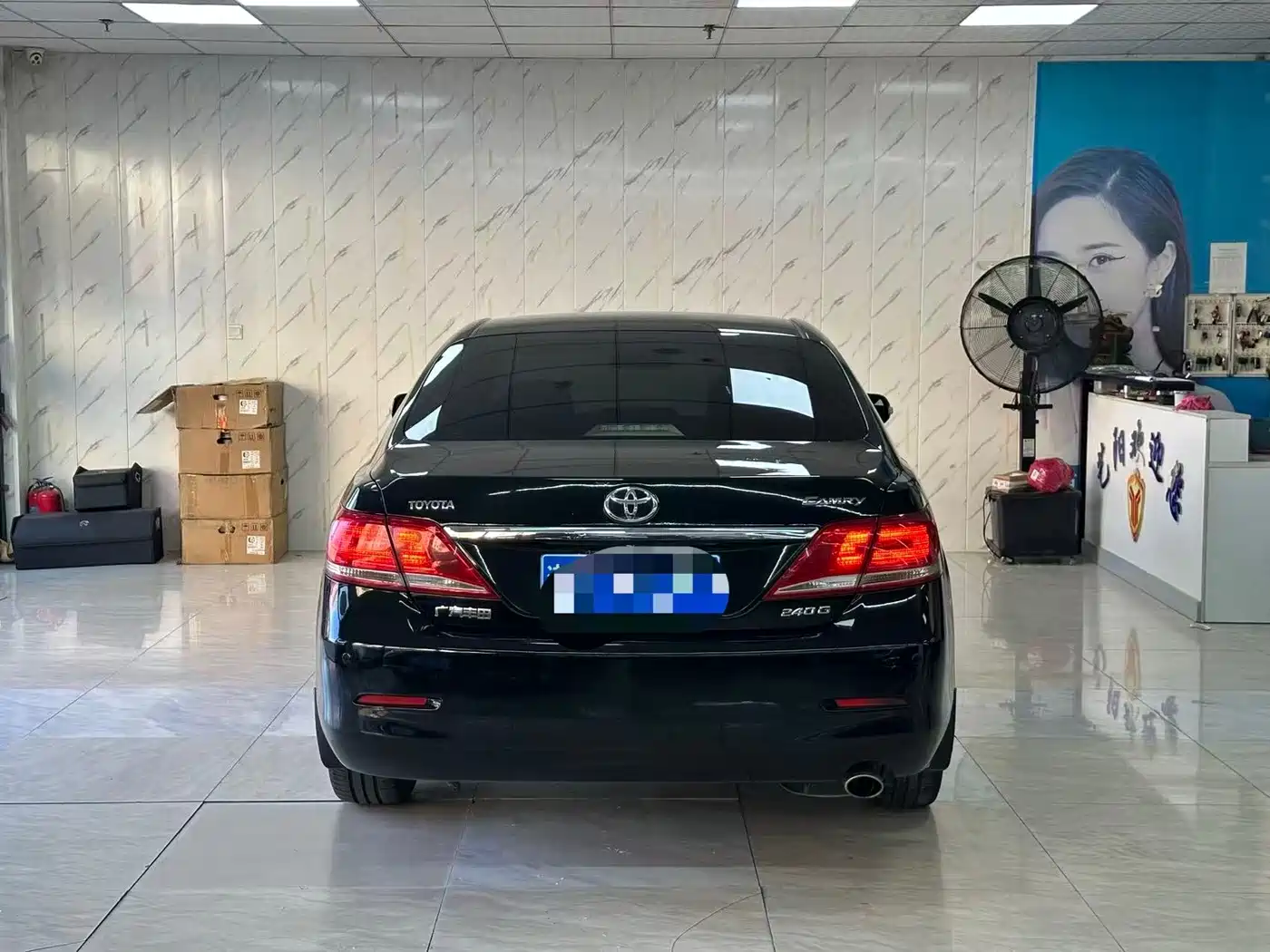 Фото 8 - Toyota Camry