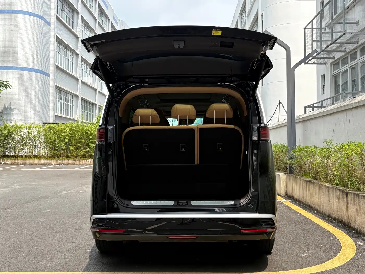2026 Denza D9