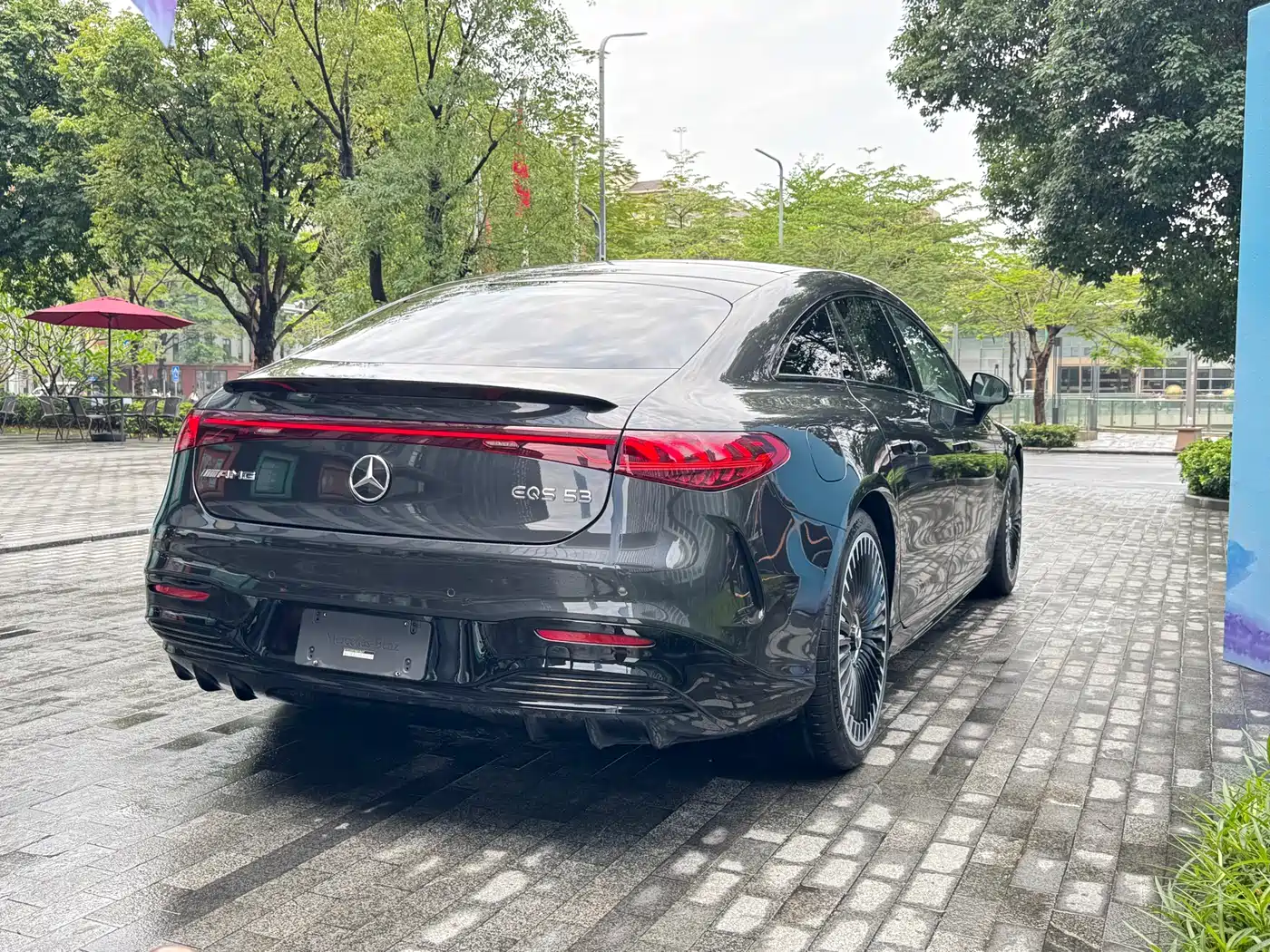 MERCEDES-BENZ EQS AMG