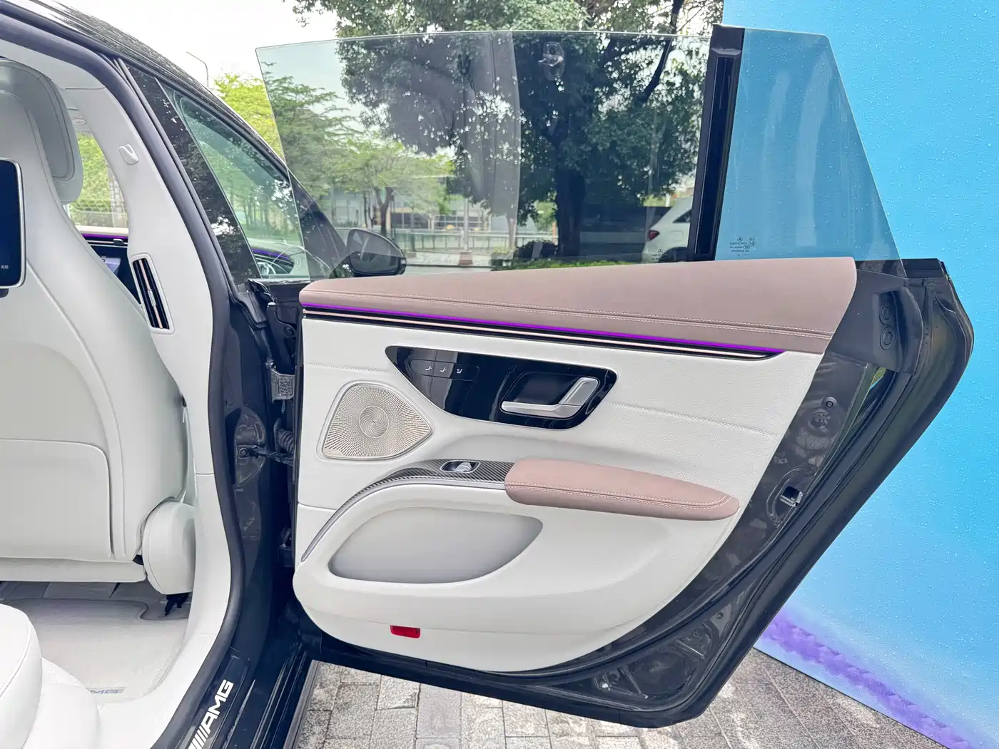 MERCEDES-BENZ EQS AMG