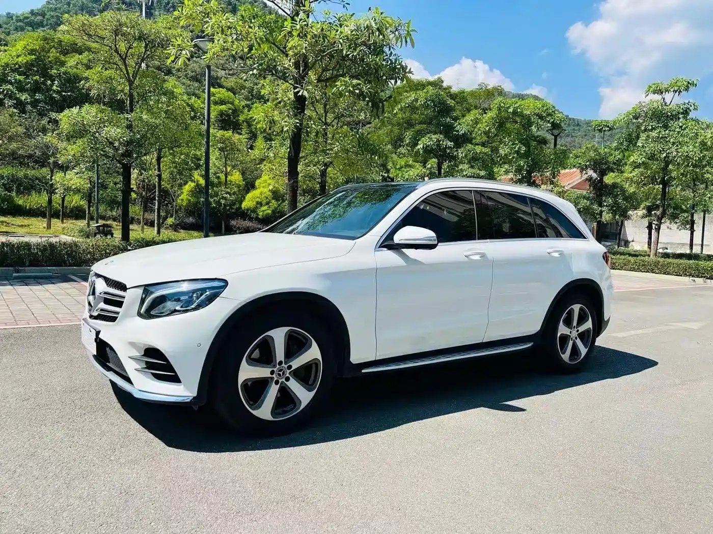 Mercedes-Benz GLC 2017 GLC 260 4MATIC Luxury фото 3