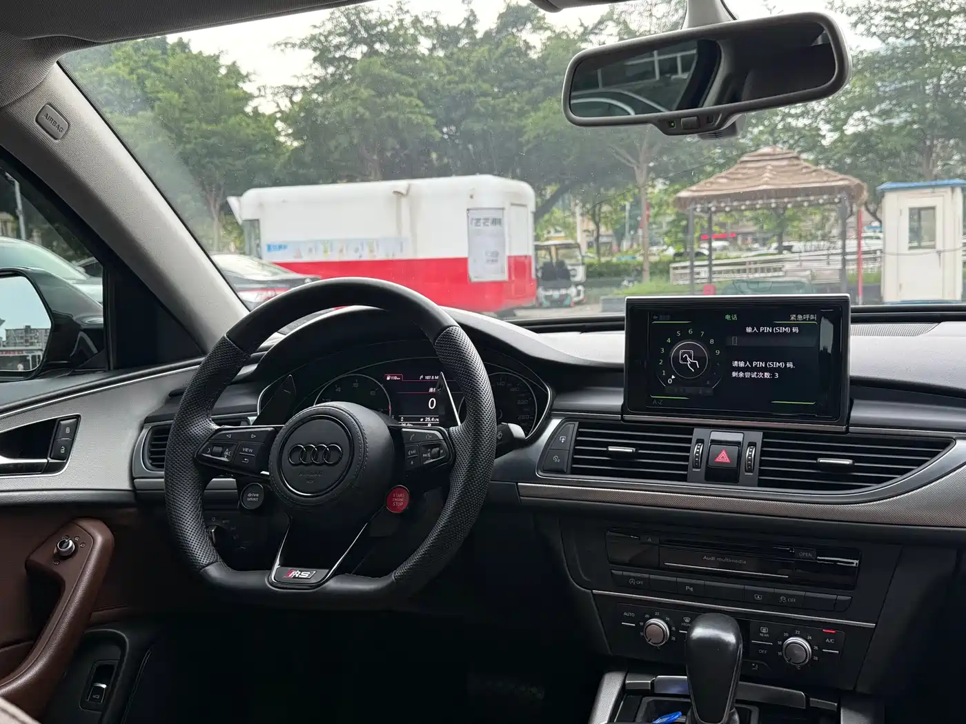 Фото 6 - Audi A6L