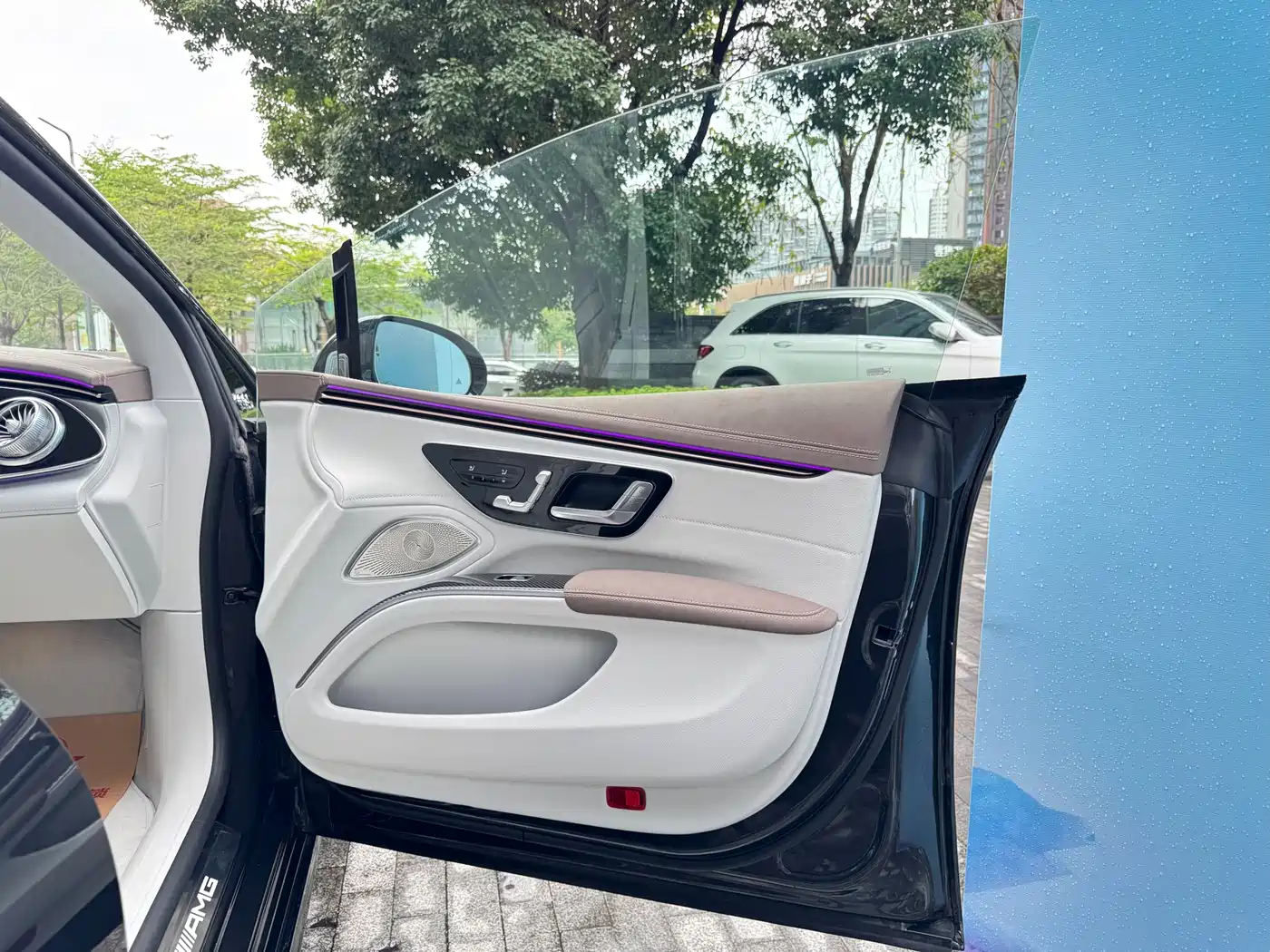 MERCEDES-BENZ EQS AMG