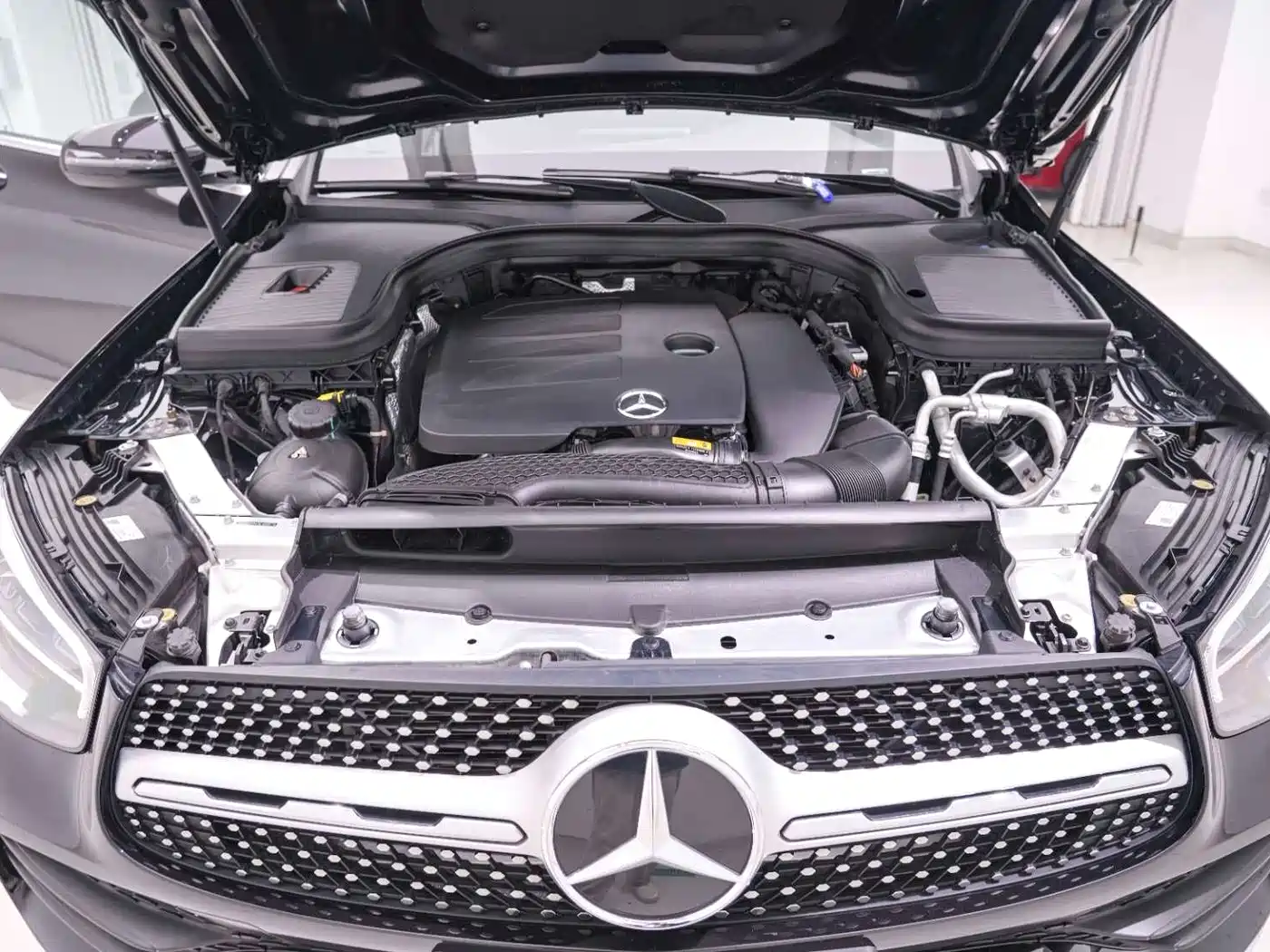 Mercedes-Benz GLC 2022 Facelift II GLC 260 L 4MATIC Sport Model фото 20