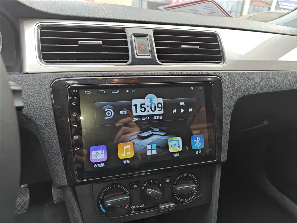 Škoda Rapid 2019 1.5L Automatic Comfort China V фото 13