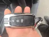 Фото 9 - Ford Explorer
