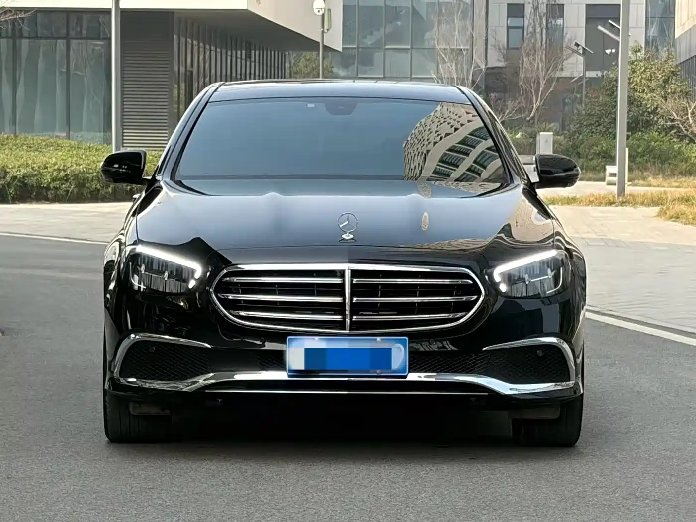 Mercedes-Benz E-Class 2023 E 300 L Sport Fashion фото 2