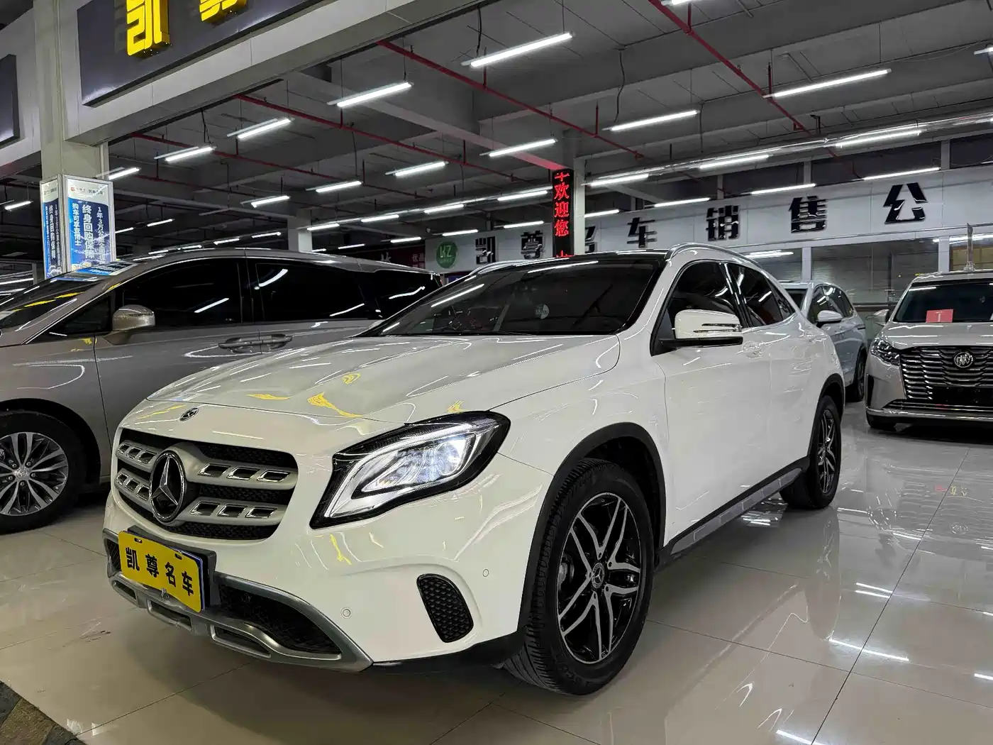 Mercedes-Benz GLA 2018 GLA 200 Fashion