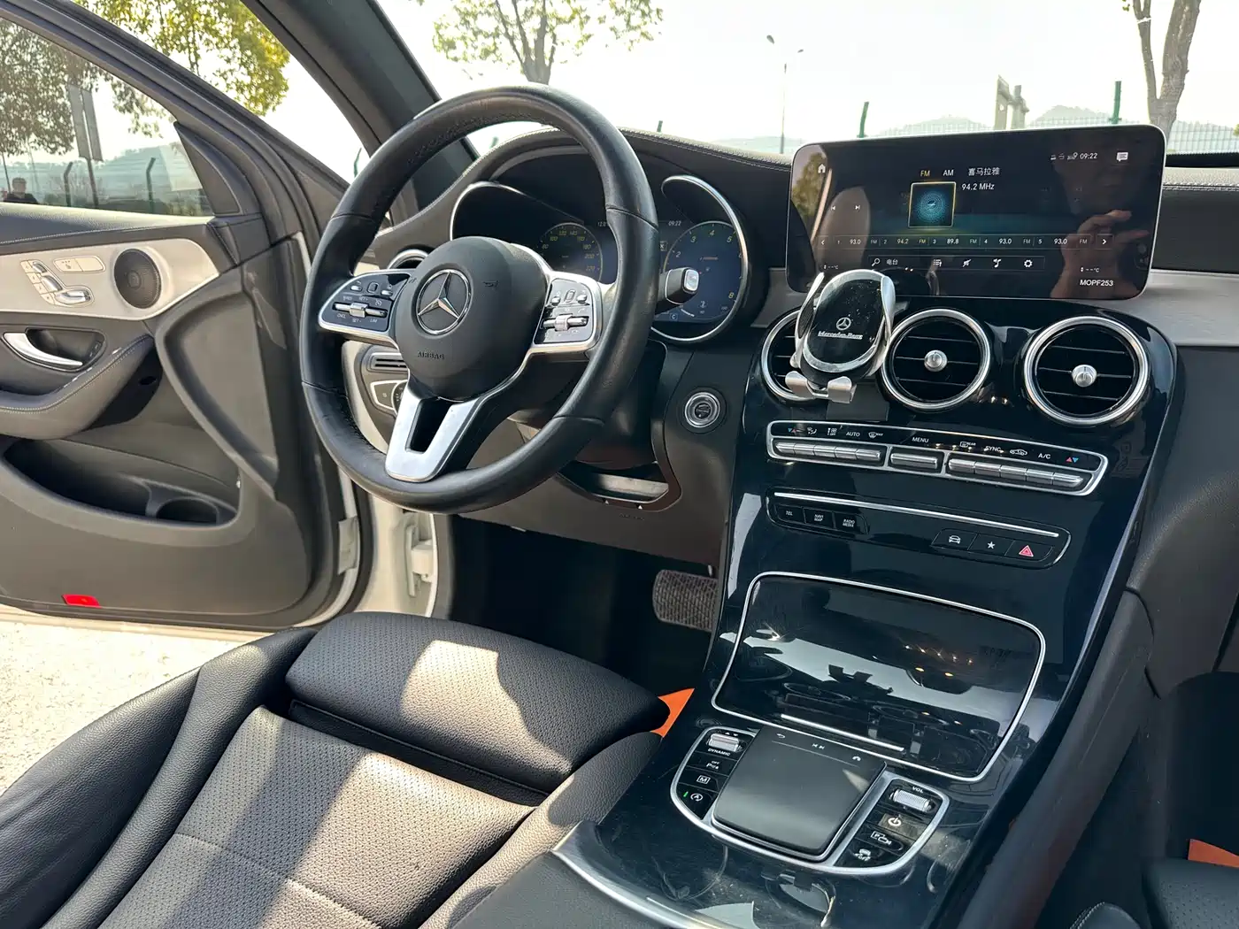 Mercedes-Benz GLC Coupe 2021 GLC 260 4MATIC Coupe SUV фото 12
