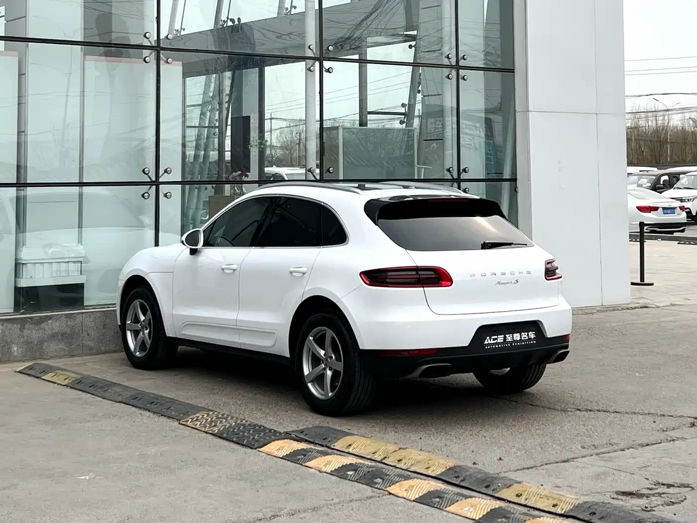 Porsche Macan 2017 Macan 2.0T фото 6